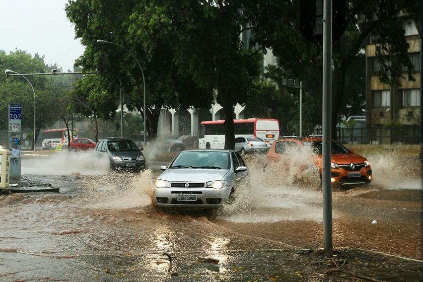 Período de chuvas fortes exige atenção redobrada